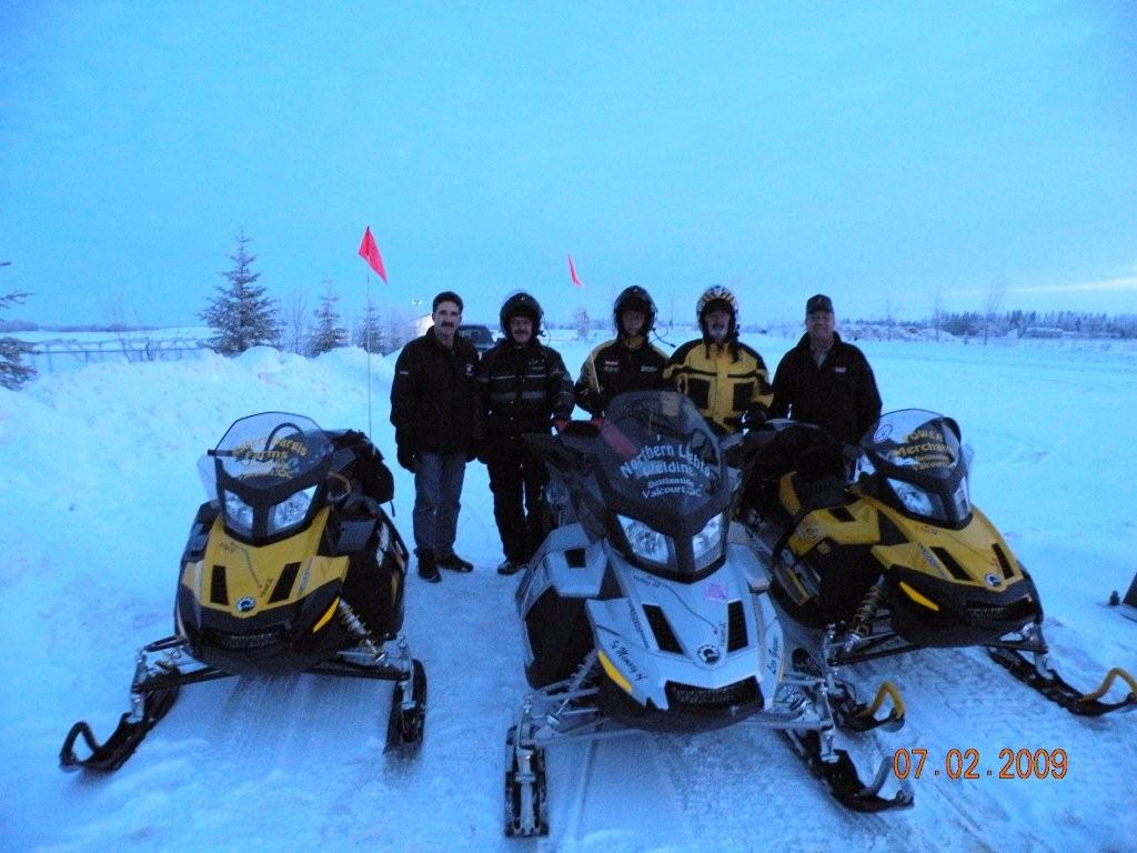 Group%20of%20sledders%20heading%20from%20St.%20Paul%20to%20Quebec%20to%20Bomadiers%20Headquarters.jpg